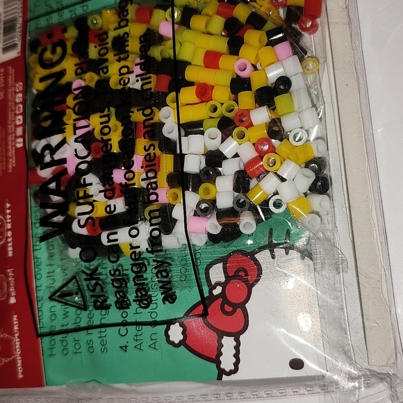 Brand New Hello Kitty and Friends Saniro Heat &Fuse Melty Beads Ornament Set - Picture 5 of 5